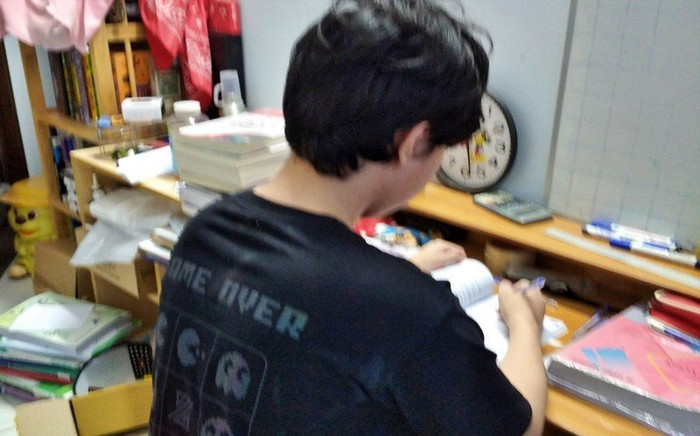 Con trai đỗ trường Y, người mẹ làm tạp vụ vay tiền công ty rồi nghẹn ngào khi nhận tin vui bất ngờ Ảnh 2