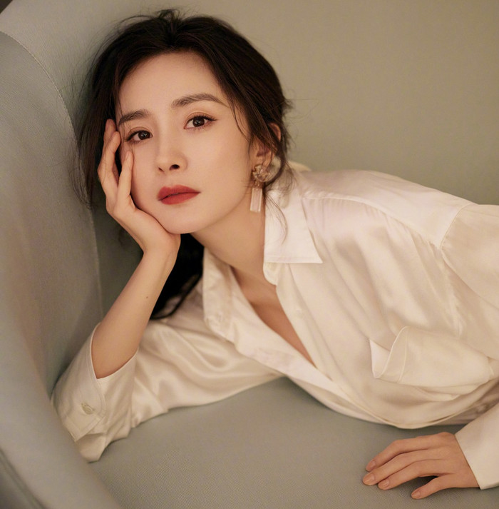 Con gái Dương Mịch - Lưu Khải Uy đón trung thu 'hiu quạnh': Thiếu cả bố lẫn mẹ, chỉ có ông bà nội ở bên Ảnh 10