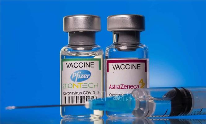 Tiêm kết hợp mũi 1 là vaccine AstraZeneca và mũi 2 là vaccine Pfizer có thể nâng mức kháng thể lên 6 lần Ảnh 1