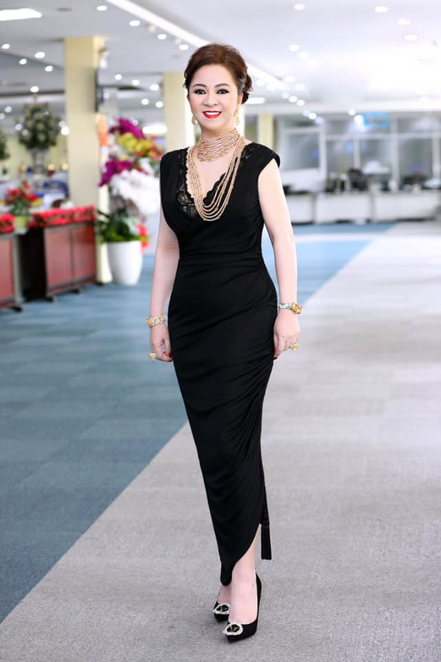 Bà Nguyễn Phương Hằng