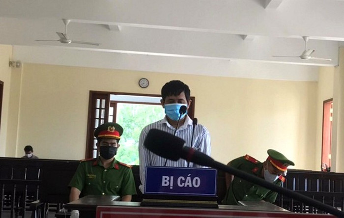 Bị cáo Toàn tại tòa ngày 21/9/2021. Ảnh: PLO
