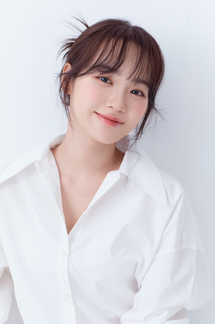 Sau nửa năm tan rã, Sakura (cựu thành viên IZ*ONE) chính thức kí hợp đồng với công ty BTS Ảnh 12