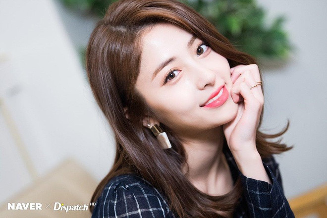 Sau nửa năm tan rã, Sakura (cựu thành viên IZ*ONE) chính thức kí hợp đồng với công ty BTS Ảnh 13