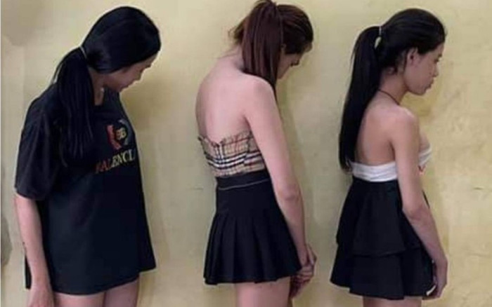 Triệt phá 'động' mại dâm với 'chân dài' 17 tuổi phục vụ khách làng chơi Ảnh 2