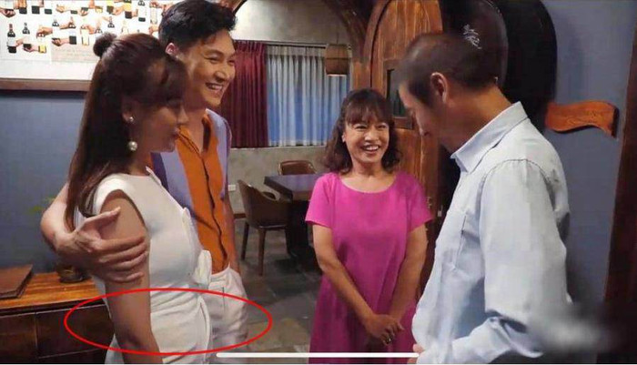 Shark Long 'Hương vị tình thân' giàu thế mà mặc mãi chiếc áo từ trong phim ra ngoài đời Ảnh 3