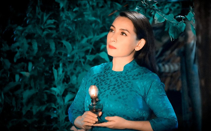 Trizzie Phương Trinh bật khóc khi bác sĩ nhắn nhủ con gái Phi Nhung: 'Gia đình nên chuẩn bị tinh thần' Ảnh 2