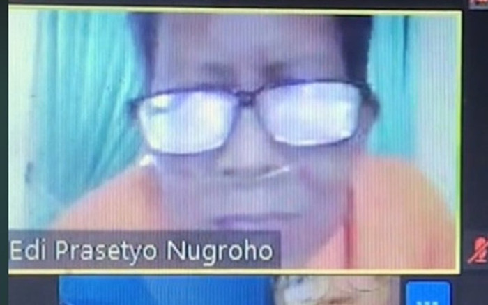 Thầy giáo không bao giờ bật camera khi dạy online, bỗng một ngày học trò phải khóc nghẹn khi biết sự thật Ảnh 2