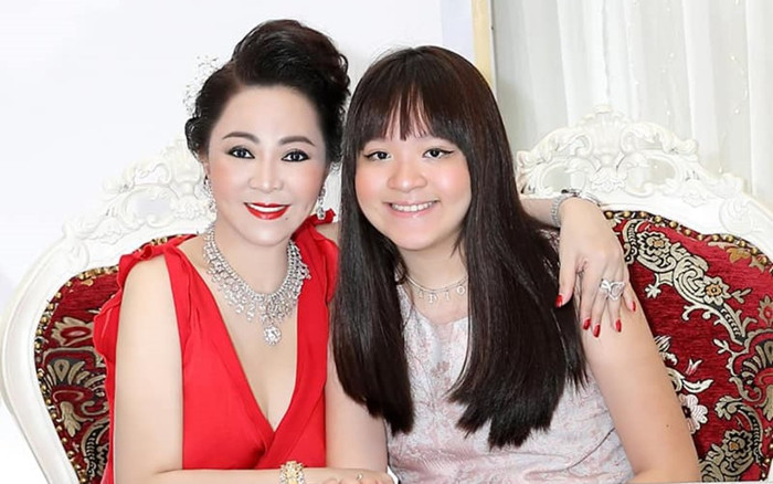 Bà chủ Đại Nam bất ngờ viết tâm thư gửi con gái, tiết lộ sẽ tặng tất cả nữ trang đang có cho con Ảnh 2