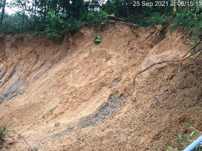 Khu vực sạt lở sau nhà anh Đức