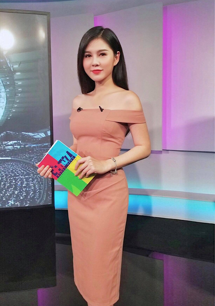 Vũ Thu Hoài là hotgirl gắn liền với các bản tin thời tiết