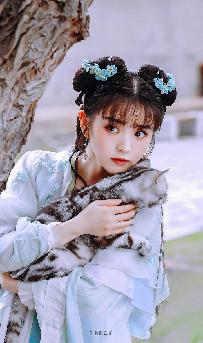 Điền Hi Vi lên tiếng đáp trả tin đồn cướp vai của Lý Lan Địch: 'Không ai muốn cọ nhiệt kiểu đó' Ảnh 8