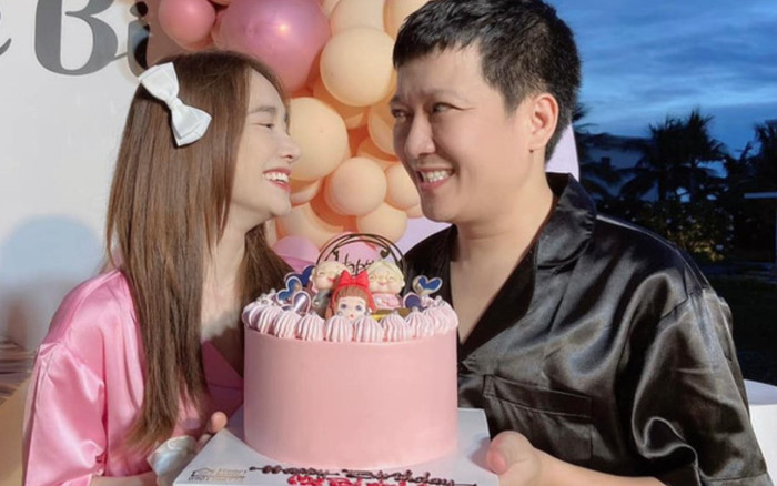 Nhã Phương - Trường Giang mặc đồ ngủ, khoe ảnh kỷ niệm 3 năm ngày cưới cùng lời nhắn 'ngọt lịm' Ảnh 2