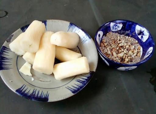 Khoai mì có thể gây ngộ độc bởi có chứa glycoside cyanogenic.