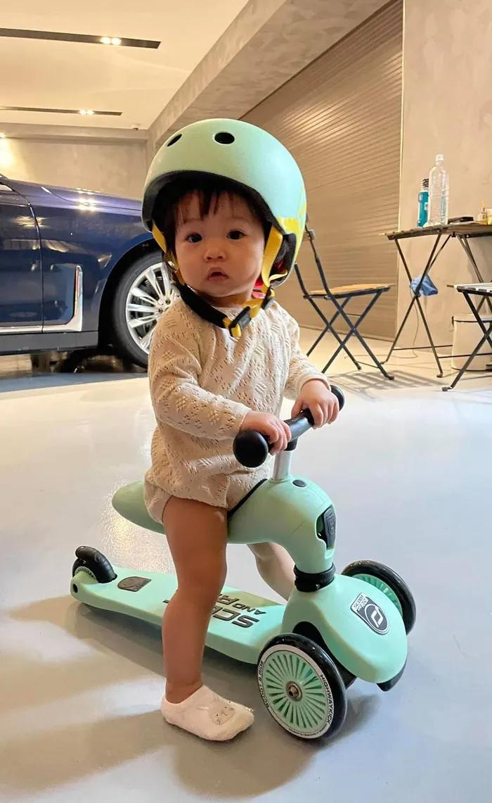 Bé Suchin là một trong những nhóc tỳ nhà sao Việt 'hot' nhất nhì mạng xã hội