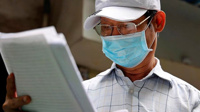 Tại các chốt sẽ tiến hành ghi danh sách theo dõi việc đi lại của người dân.