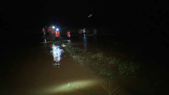 Chính quyền địa phương và gia đình đã tìm kiếm chị M. Ảnh: L.T/Tuổi Trẻ