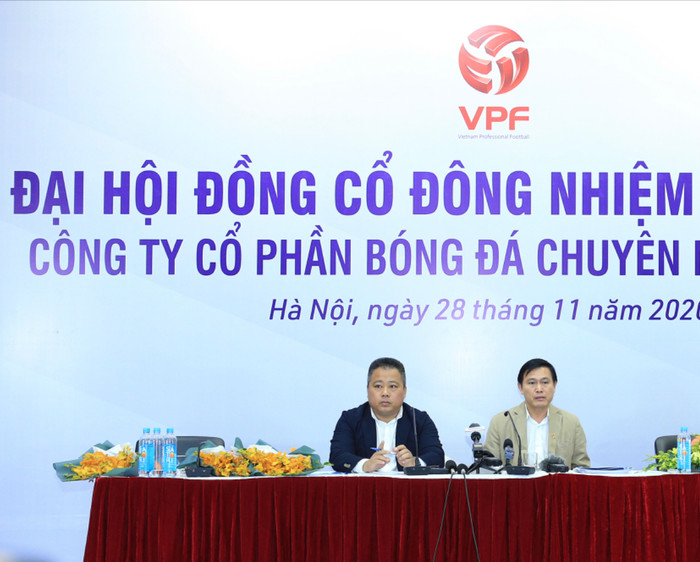 Ông Trần Anh Tú uỷ quyền Chủ tịch cho ông Nguyễn Minh Ngọc từ cuối tháng 8, thời điểm V.League 2021 chưa xong chuyện dừng giải, còn 6 CLB muốn bầu lại lãnh đạo VPF. Ảnh: VPF