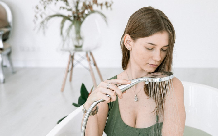 Những thói quen khiến chị em phải tái mặt khi thấy 'núi đôi' biến dạng Ảnh 2