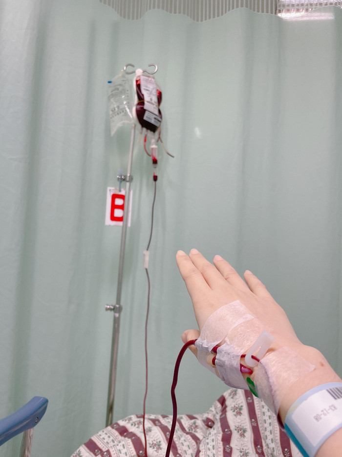 Vy phải trải qua rất nhiều ca điều trị bệnh.