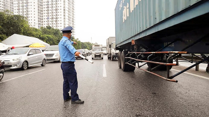 Giao thông tại các chốt cửa ngõ Hà Nội sau một tuần nới lỏng giờ ra sao? Ảnh 6