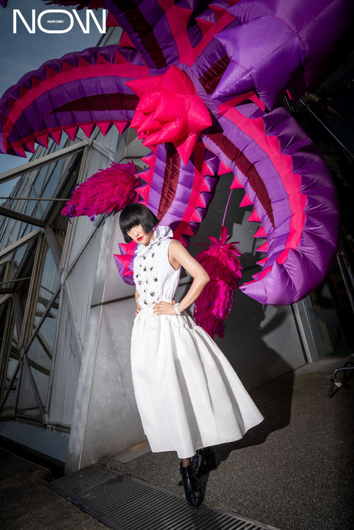 Châu Tấn khoác trên mình loạt váy vóc đến từ BST Chanel Resort 2022