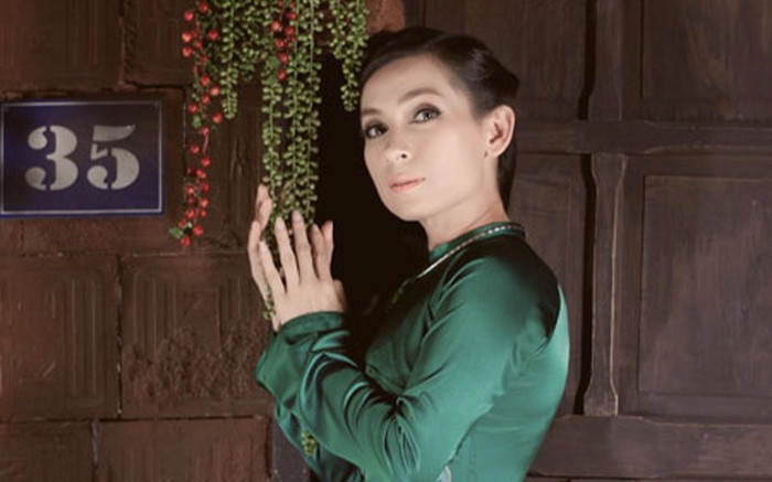 Phi Nhung sinh thời đem lòng say đắm tà áo dài, sở hữu hàng trăm mẫu vô cùng duyên dáng Ảnh 2