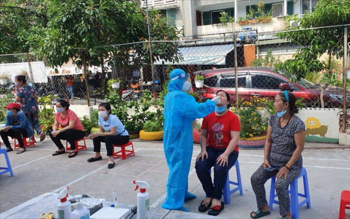 Thêm một quận ở TP.HCM đạt tất cả tiêu chí kiểm soát dịch Covid-19 Ảnh 2
