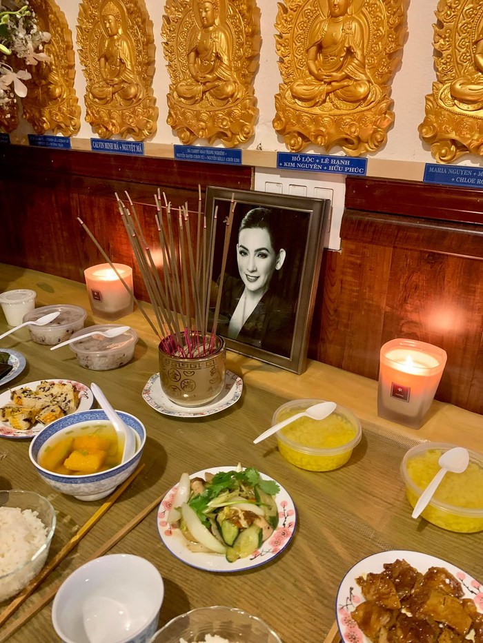 Con gái ruột Phi Nhung làm lễ cầu siêu cho mẹ tại Mỹ.