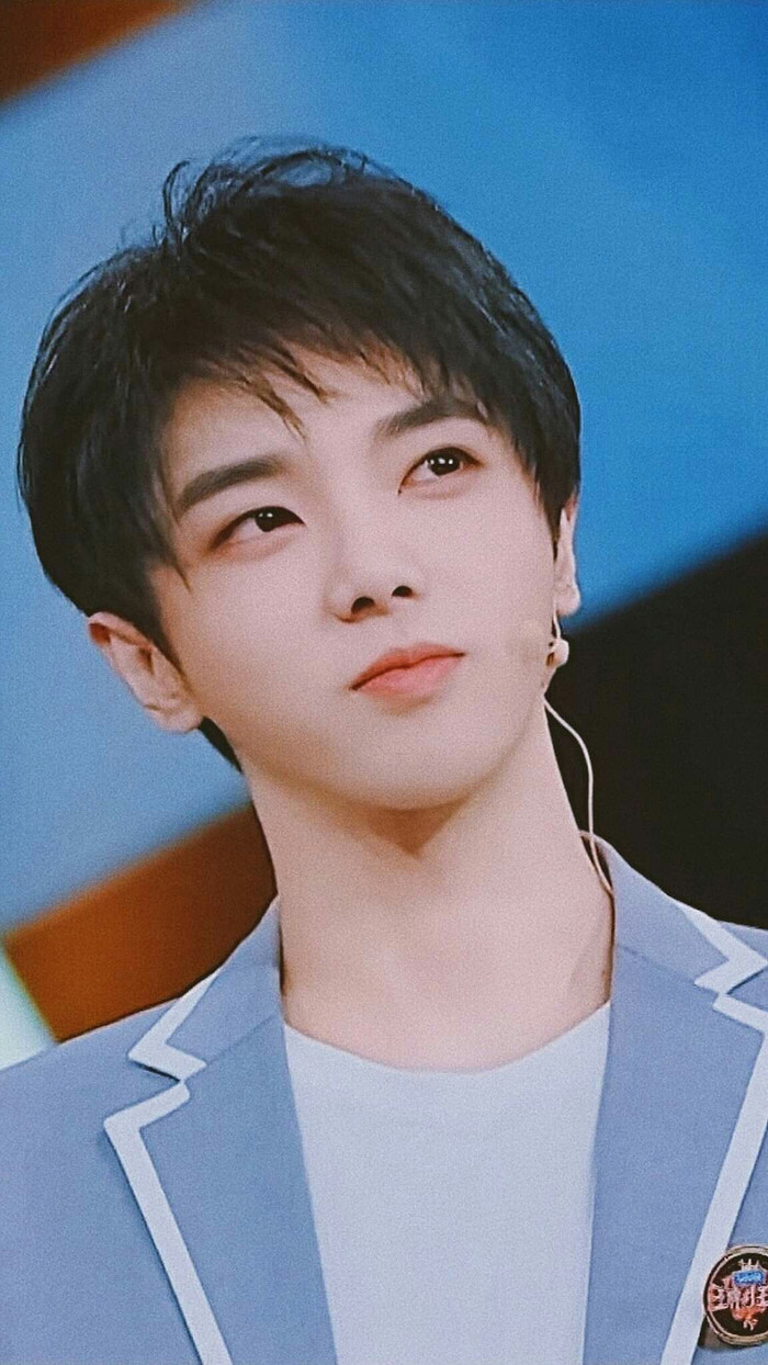 'Giữa con người với nhau không có gì ngoài giá trị lợi dụng và bị lợi dụng. Tôi không cần lợi dụng người khác, vậy việc gì phải muốn người khác lợi dụng mình.'