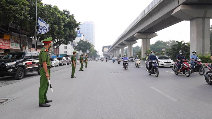 Hơn 1.100 người dân tại 'ổ dịch' lớn nhất Hà Nội đã trở về nhà sau thời gian cách ly y tế Ảnh 6