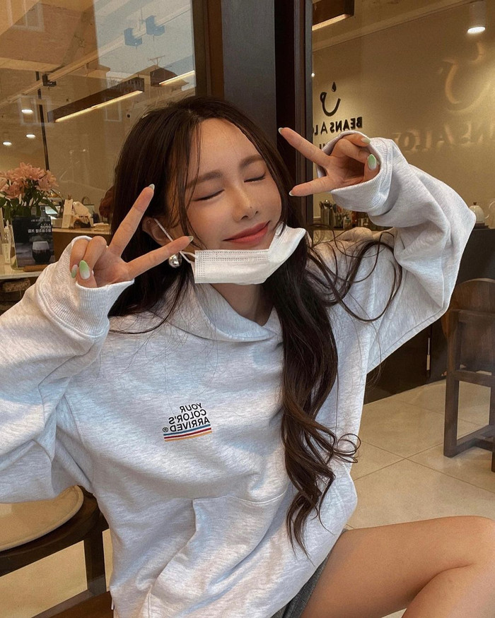Ca khúc mới đạt #1 iTunes Việt Nam, trưởng nhóm T-ara viết tiếng Việt 'ăn mừng' chuẩn không cần chỉnh Ảnh 7
