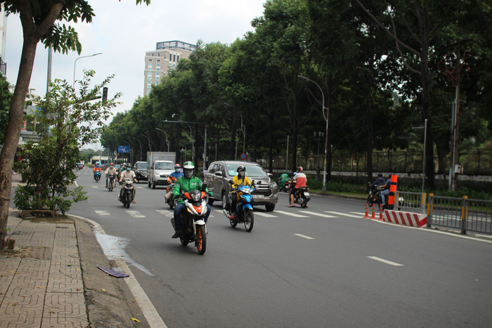 Buổi chiều đặc biệt ở Sài Gòn trước ngày 'nới lỏng': 'Sau bao ngày giãn cách, tôi vui lắm' Ảnh 5