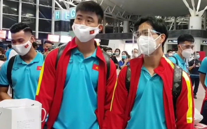 Tuyển Việt Nam đã đến UAE và sẵn sàng đấu Trung Quốc Ảnh 2