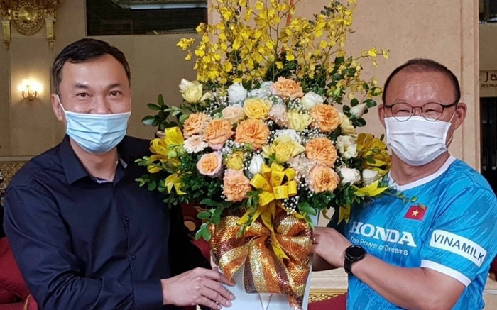 Ông Park đón sinh nhật ấm áp, quyết tâm thắng tuyển Trung Quốc! Ảnh 2