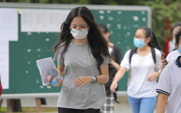 Sự thật thông tin một trường đại học ở TP.HCM thông báo cho sinh viên đi học lại từ ngày 11/10 Ảnh 2