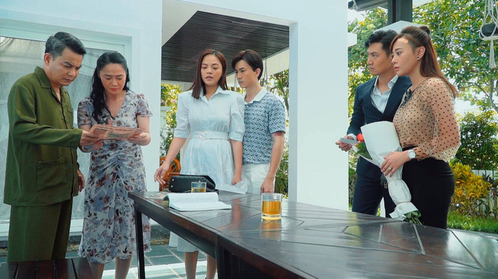 'Hương vị tình thân' chính thức đóng máy sau 10 tháng quay phim: 'Mục tiêu duy nhất là vừa lòng khán giả' Ảnh 4