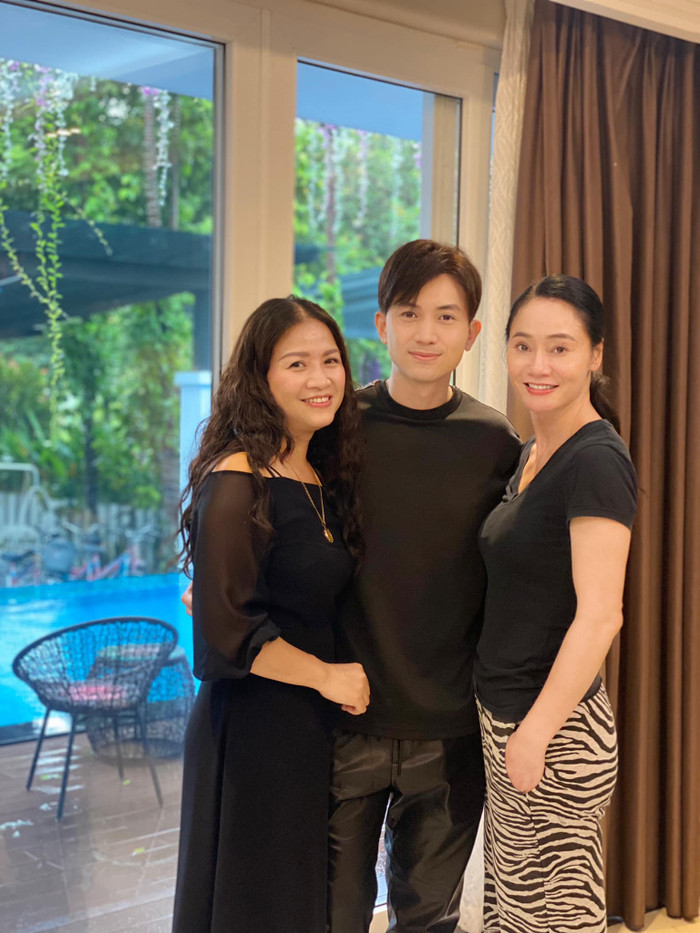 'Hương vị tình thân' chính thức đóng máy sau 10 tháng quay phim: 'Mục tiêu duy nhất là vừa lòng khán giả' Ảnh 14