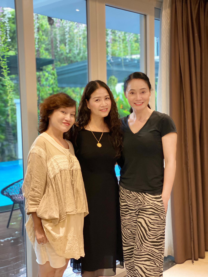 'Hương vị tình thân' chính thức đóng máy sau 10 tháng quay phim: 'Mục tiêu duy nhất là vừa lòng khán giả' Ảnh 15