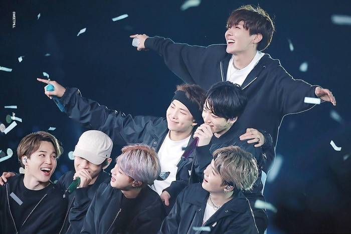 Kpop tuần qua: BTS mở concer tại Mỹ sau 2 năm, teaser của Karina (aespa) bị nghi đạo nhái Ảnh 6