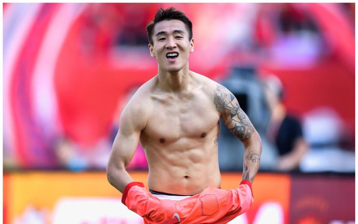 'Ronaldo Trung Quốc' báo tin dữ cho HLV Li Tie trước trận tử chiến với tuyển Việt Nam Ảnh 2