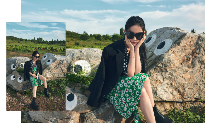 Mỹ nhân Cbiz kết hợp phong cách vintage xen lẫn style hiện đại trong bộ ảnh hòa mình cùng thiên nhiên này