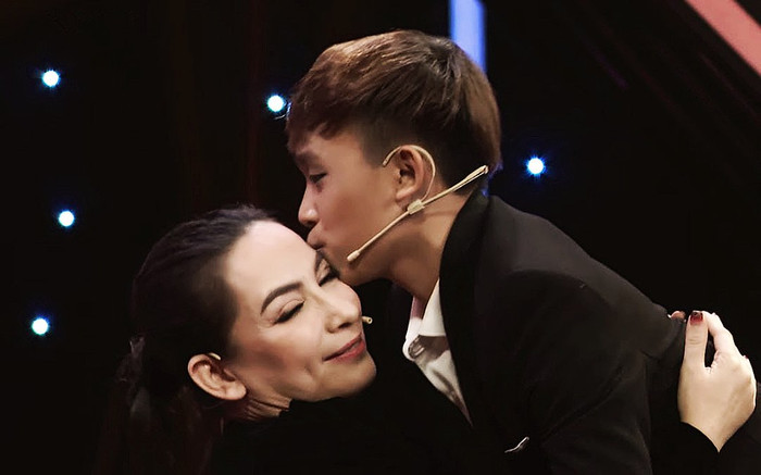 Nhói lòng clip Hồ Văn Cường đùa giỡn với mẹ Phi Nhung: Tiếng 'mắng yêu' giờ nghe lại sao chua xót Ảnh 2