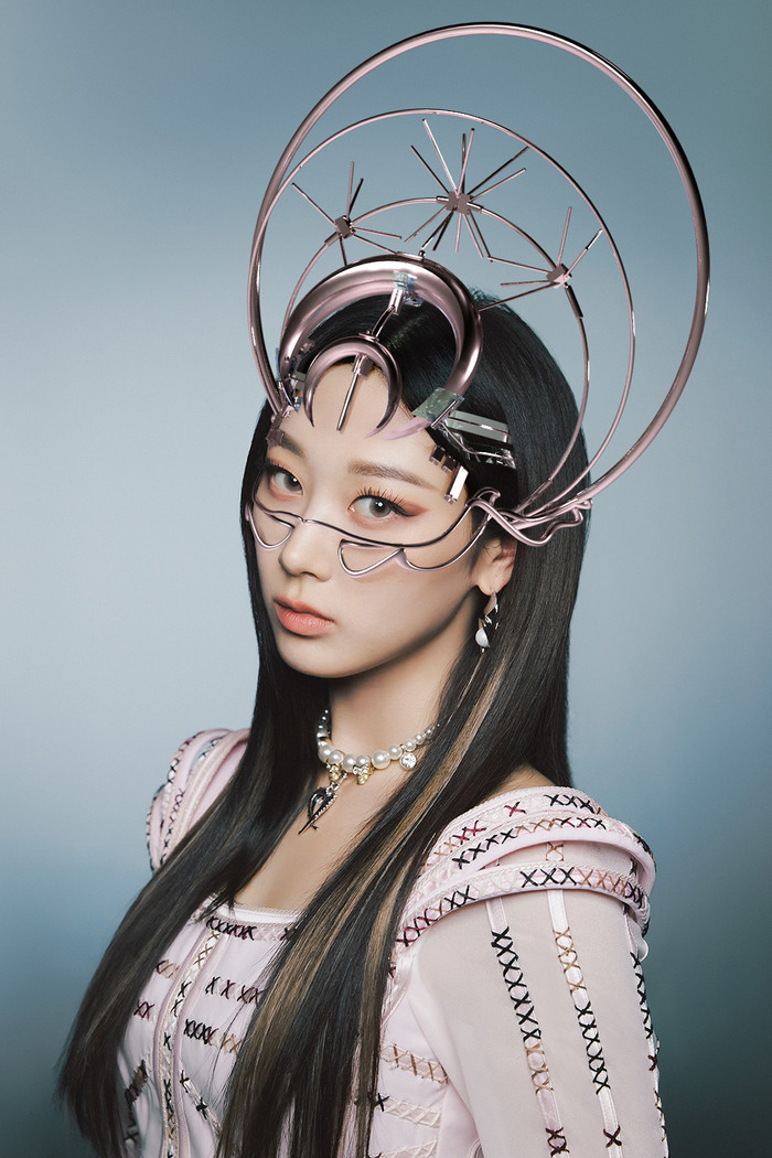 Ấn tượng với doanh số album đầu tay của aespa: Hơn 400.000 bản được tẩu tán Ảnh 16