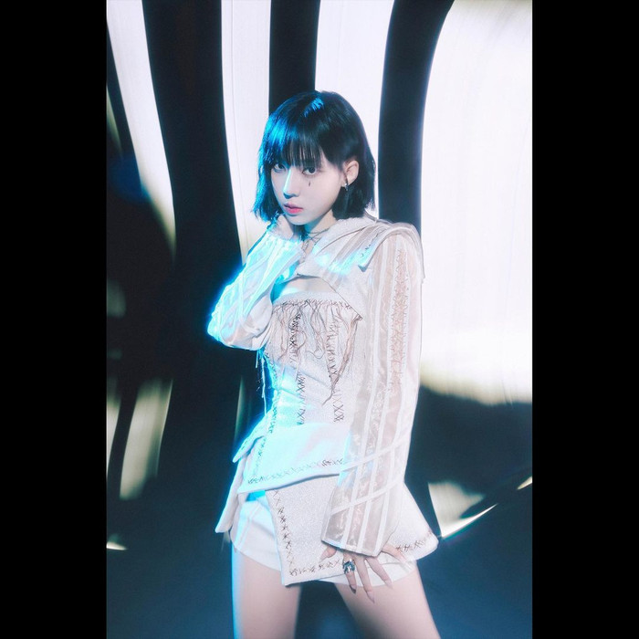 Ấn tượng với doanh số album đầu tay của aespa: Hơn 400.000 bản được tẩu tán Ảnh 5