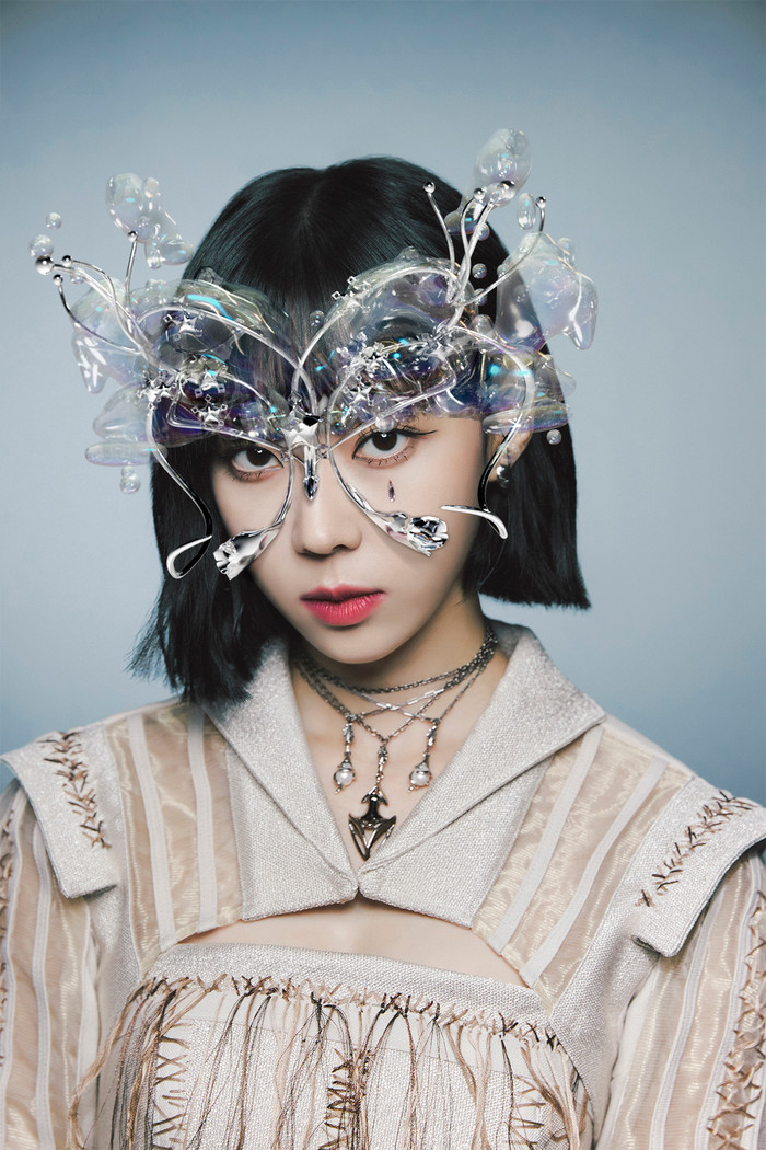 Ấn tượng với doanh số album đầu tay của aespa: Hơn 400.000 bản được tẩu tán Ảnh 15