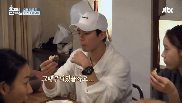 Park Bogum với khoảnh khắc ăn gỏi cuốn dậy sóng mạng xã hội.