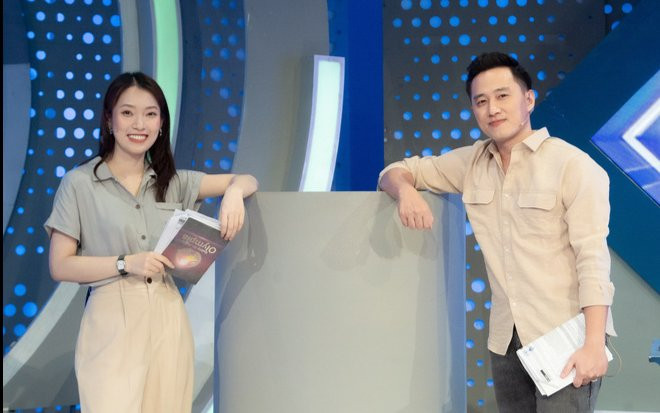 Khán giả chê Khánh Vy chọn trang phục nhạt nhòa khi dẫn Olympia, bị đặt bàn cân so với đàn chị Diệp Chi Ảnh 2