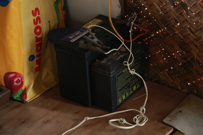 Những đứa trẻ tại xóm phao Hà Nội và mùa học online: 'Con không thích gì cả, chỉ muốn đến trường học' Ảnh 13