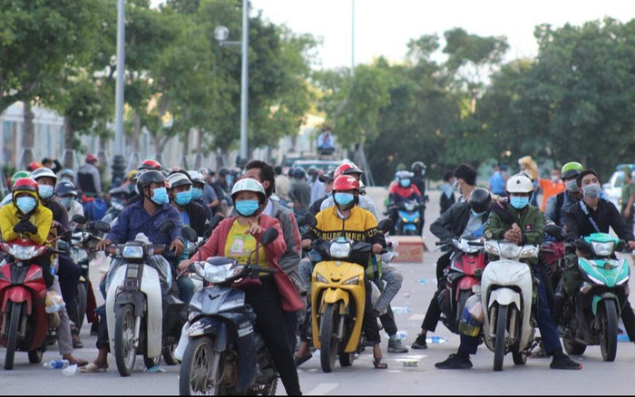 Chồng tử vong, vợ nguy kịch khi chạy xe máy từ miền Nam về quê tránh dịch Ảnh 2