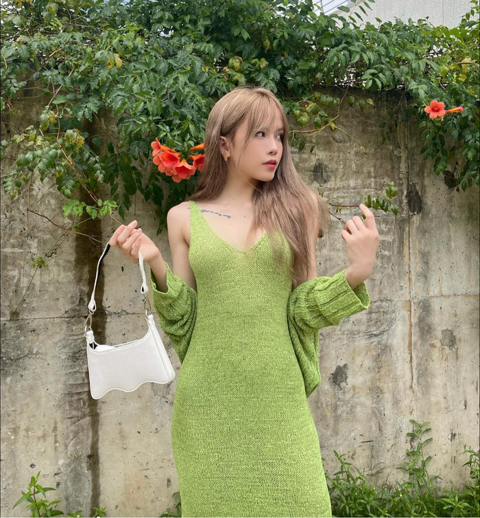 Đây là chất liệu và kiểu váy đang được rất nhiều cô nàng bánh bèo săn lùng mua mặc mùa này 